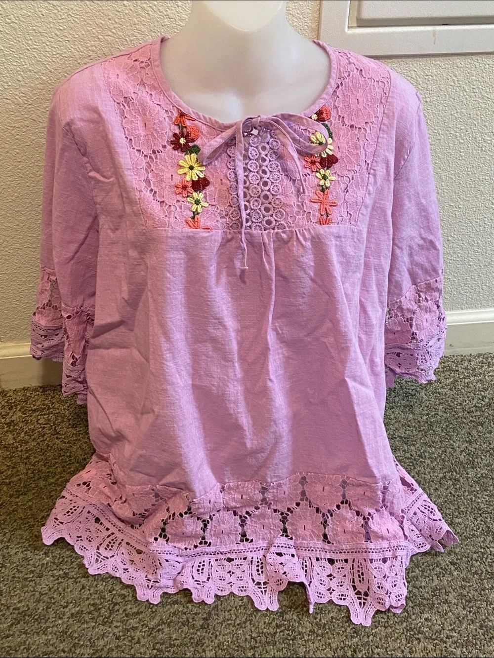 Lavender Pinck Floral-Embroidered Crochet Trim Peasant Tunic Size 3XL D3